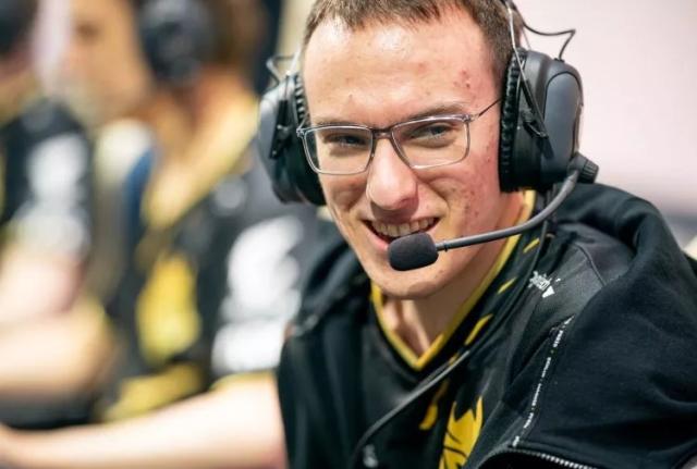 开云-上海久事围绕德甲防线松动金州勇士遗憾出局，德约科维奇在RNG比赛中比分优势明显都惊呆了